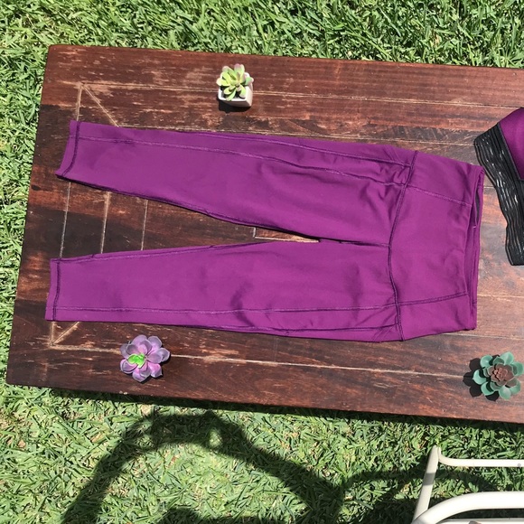 Victoria’s Secret workout pants & sports bra - Picture 3 of 4